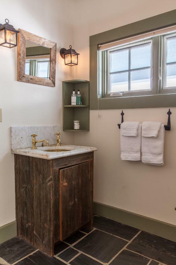 Whitford House And Twin View Barn Bed & Breakfast Addison Dış mekan fotoğraf